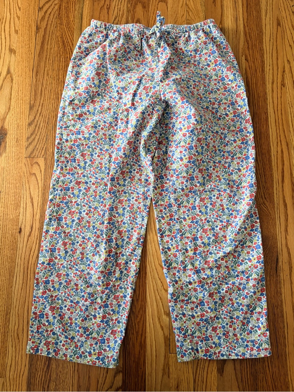 L.L. Bean White Cotton Flannel Pajama Pants with Blue & Red Floral Print